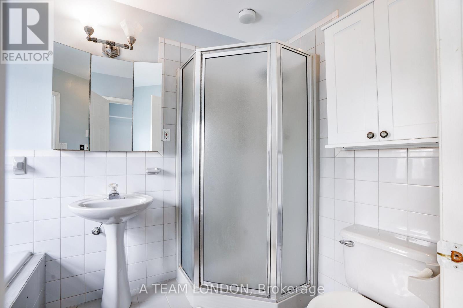 Photo 30 of 44 for 3 - 39 Regina Street