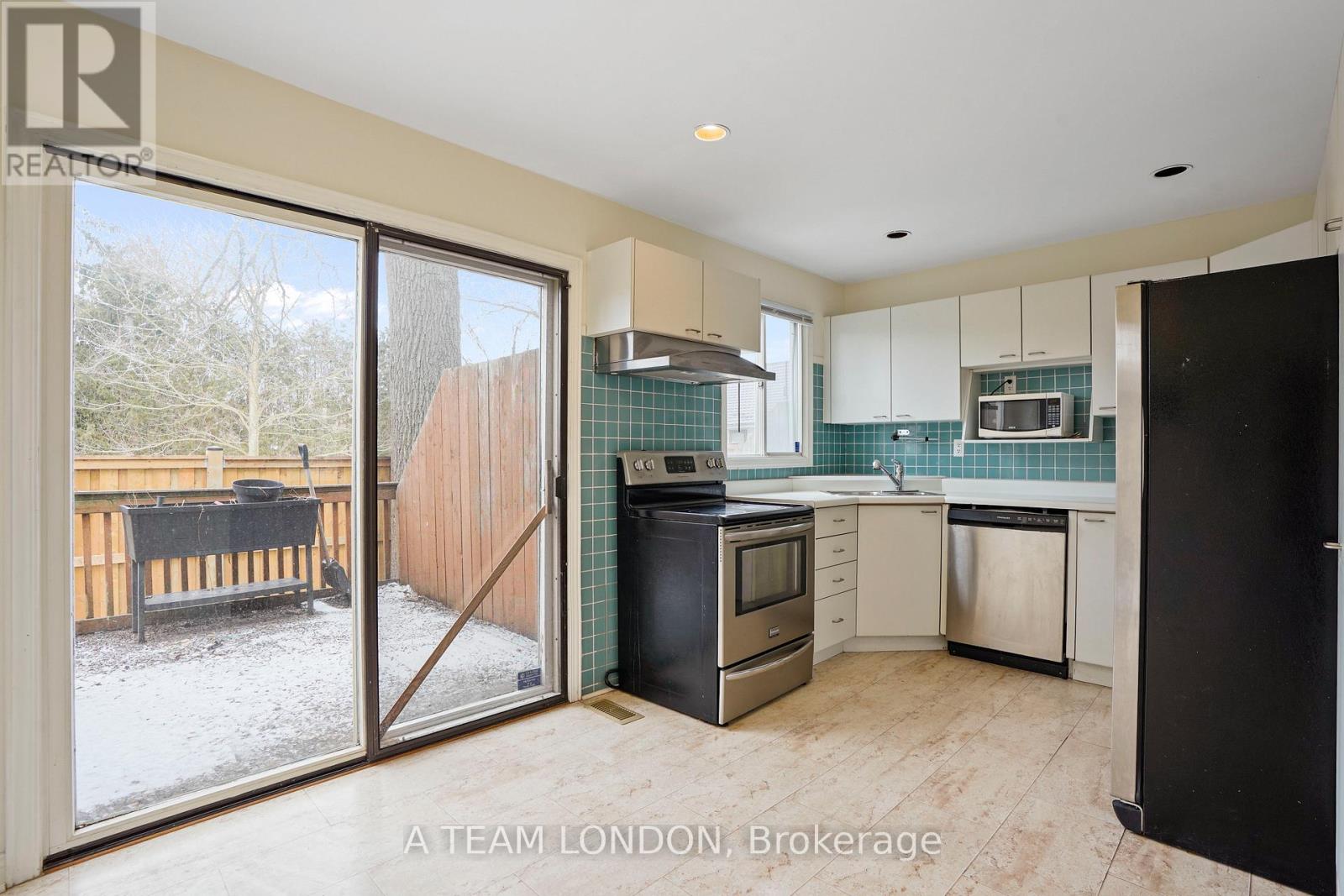 4 - 39 Regina Street, London East, Ontario  N5Y 3B6 - Photo 15 - X12702786