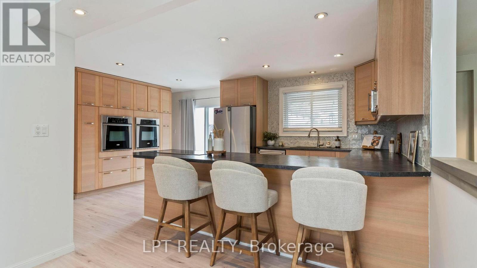 631 Elm Street, St. Thomas, Ontario  N5R 1K9 - Photo 4 - X12822400