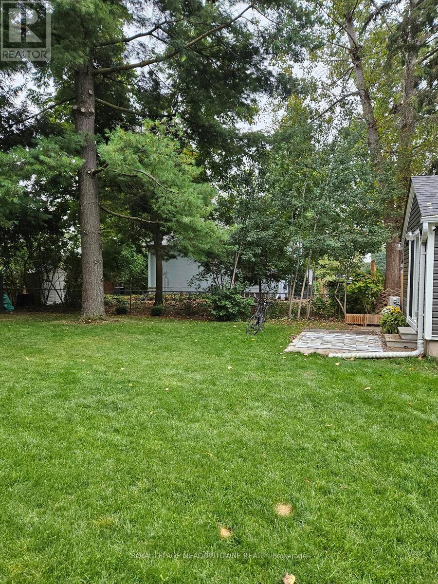 19 Union Street, Halton Hills, Ontario  L7G 3M1 - Photo 37 - W12822052