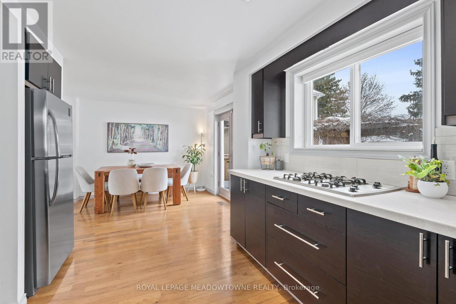 19 Union Street, Halton Hills, Ontario  L7G 3M1 - Photo 16 - W12822052