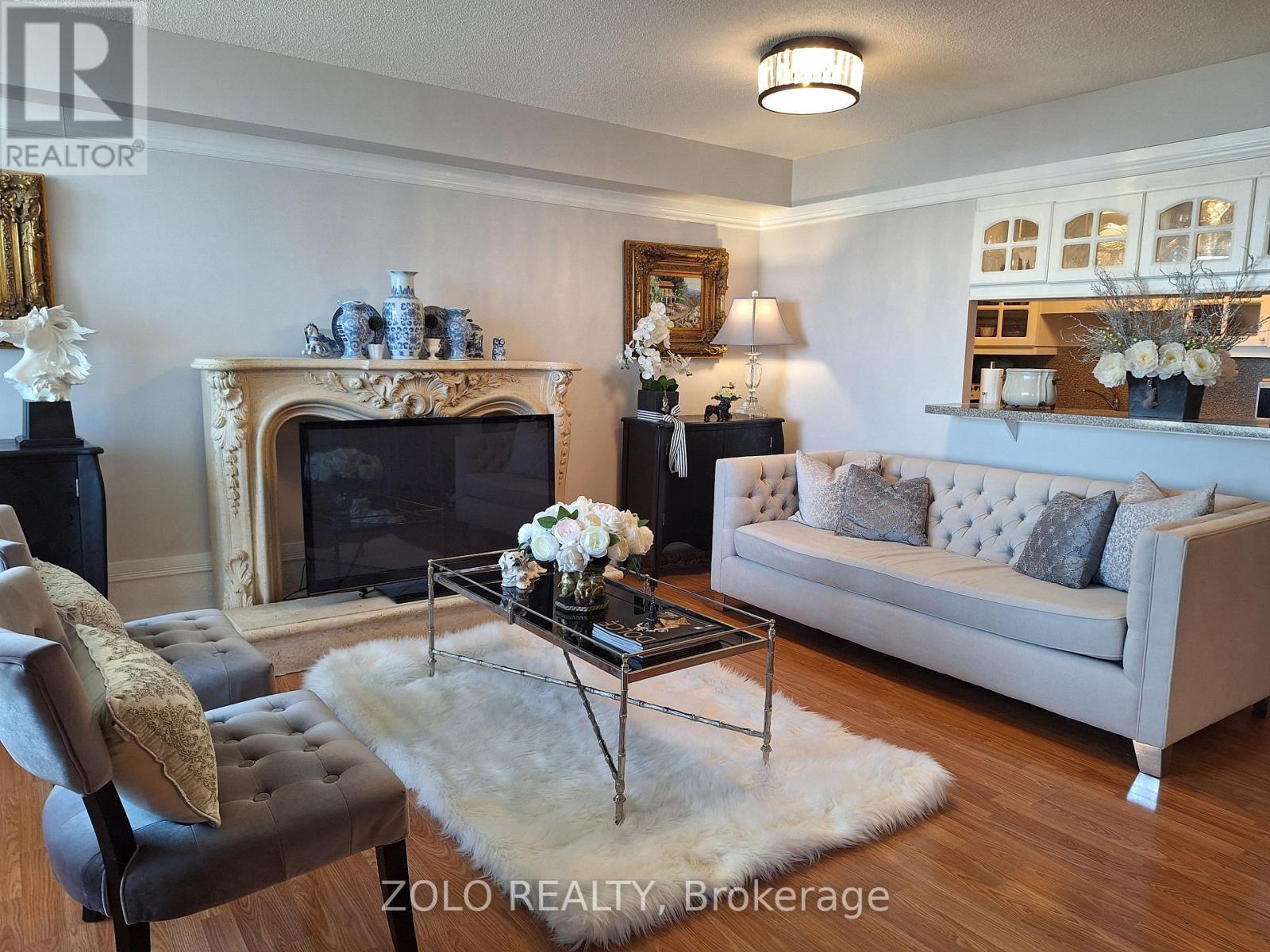 1001 - 300 Webb Drive, Mississauga, Ontario  L5B 3W3 - Photo 3 - W12822200