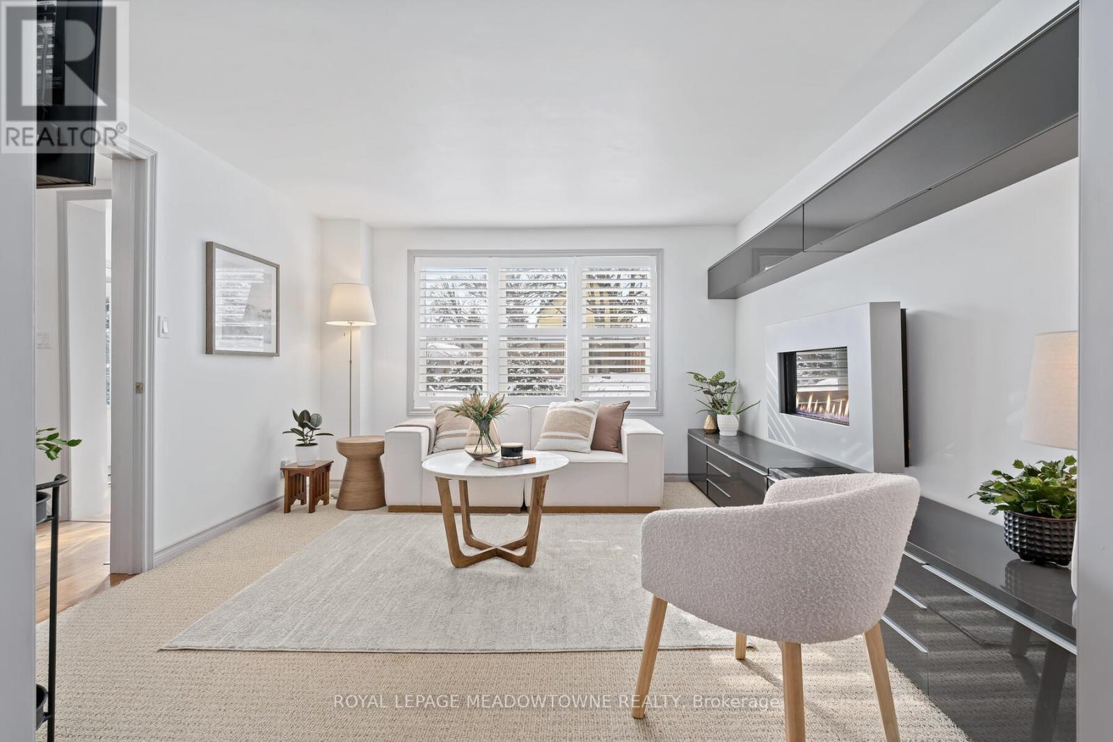 19 Union Street, Halton Hills, Ontario  L7G 3M1 - Photo 7 - W12822052