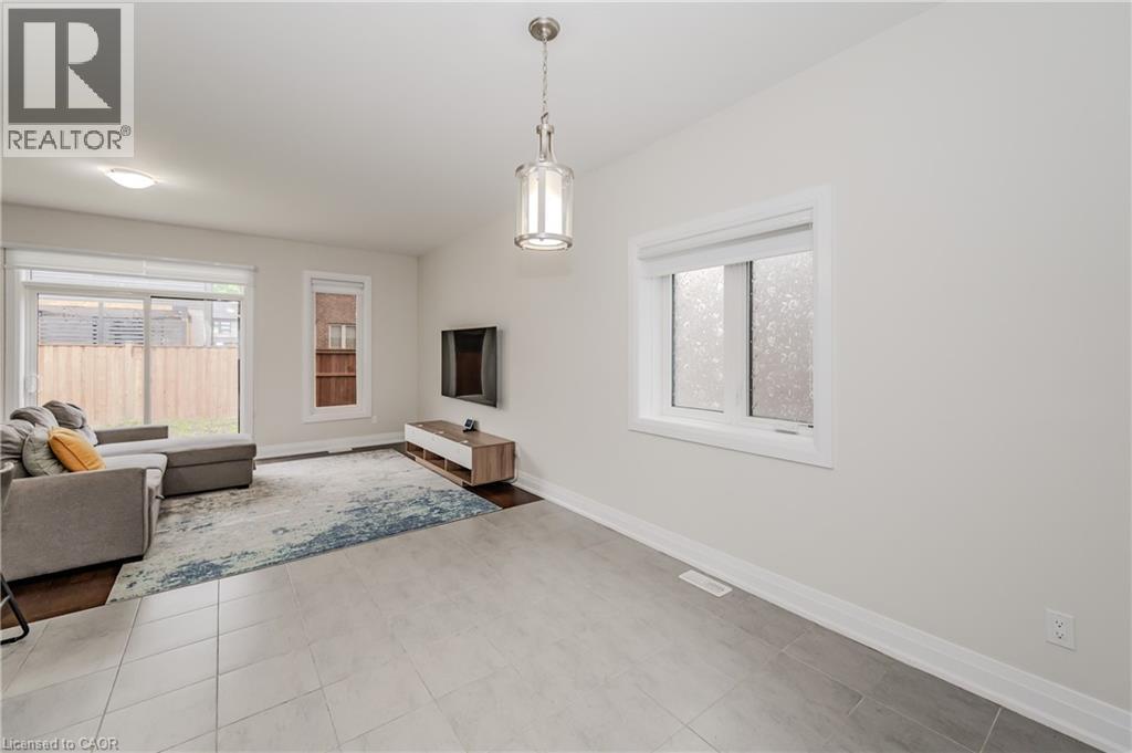 119 Monarch Woods Drive, Kitchener, Ontario N2P 0K2 - Photo 9 - 40807826