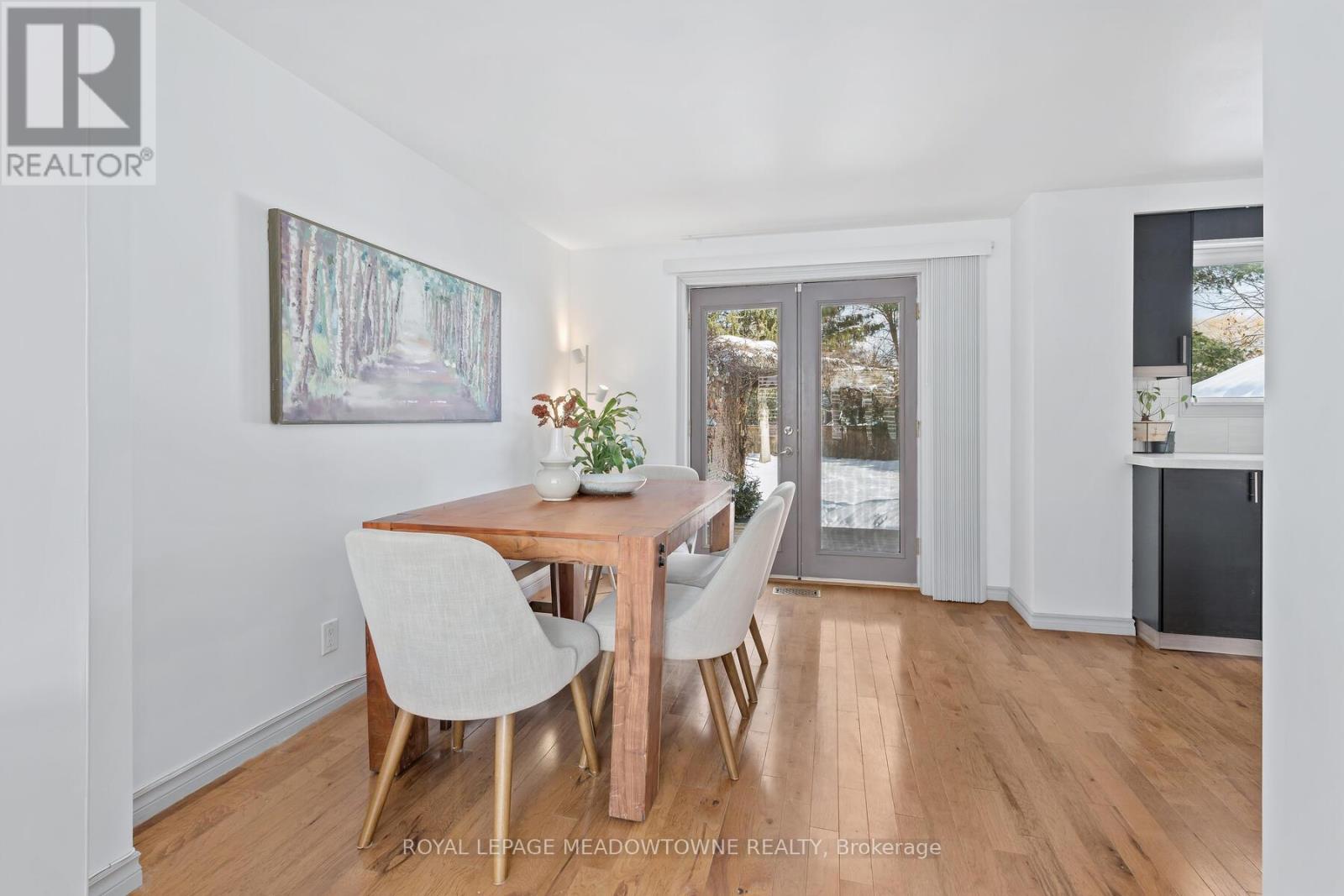 19 Union Street, Halton Hills, Ontario  L7G 3M1 - Photo 9 - W12822052