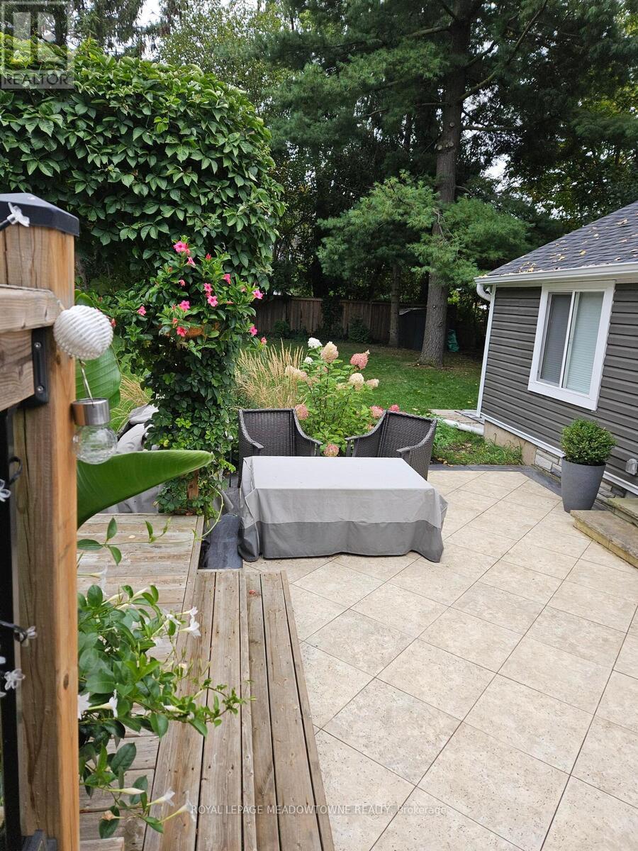 19 Union Street, Halton Hills, Ontario  L7G 3M1 - Photo 41 - W12822052