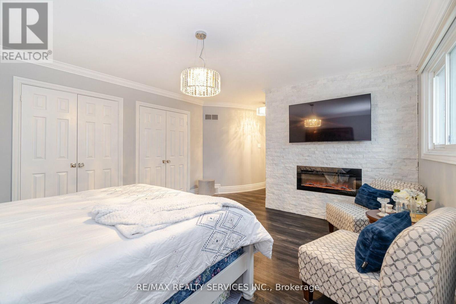 15 Pine Ridge Lane, Brampton, Ontario  L6W 1G6 - Photo 21 - W12822192