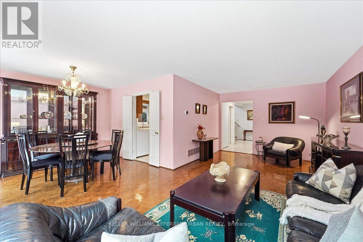 4458 Bathurst Street, Toronto, Ontario  M3H 3S2 - Photo 9 - C12822382