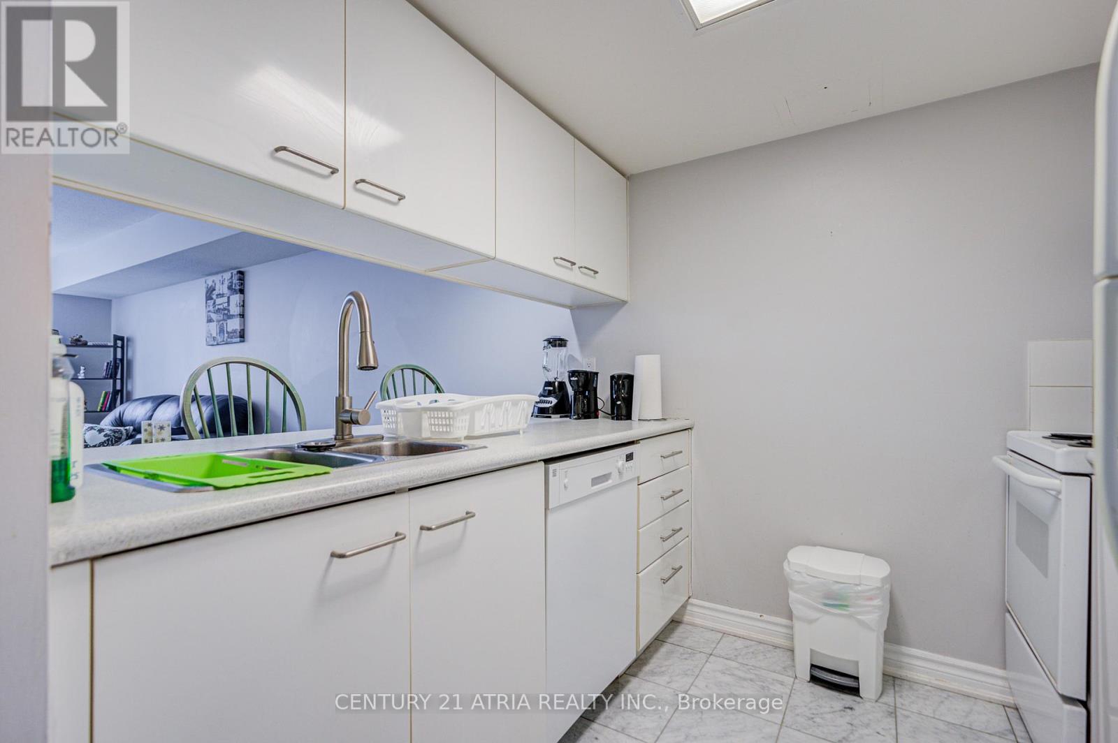 2002 - 38 Elm Street, Toronto (Bay Street Corridor), Ontario  M5G 2K5 - Photo 12 - C12822534