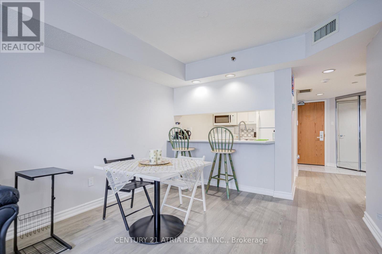 2002 - 38 Elm Street, Toronto (Bay Street Corridor), Ontario  M5G 2K5 - Photo 23 - C12822534