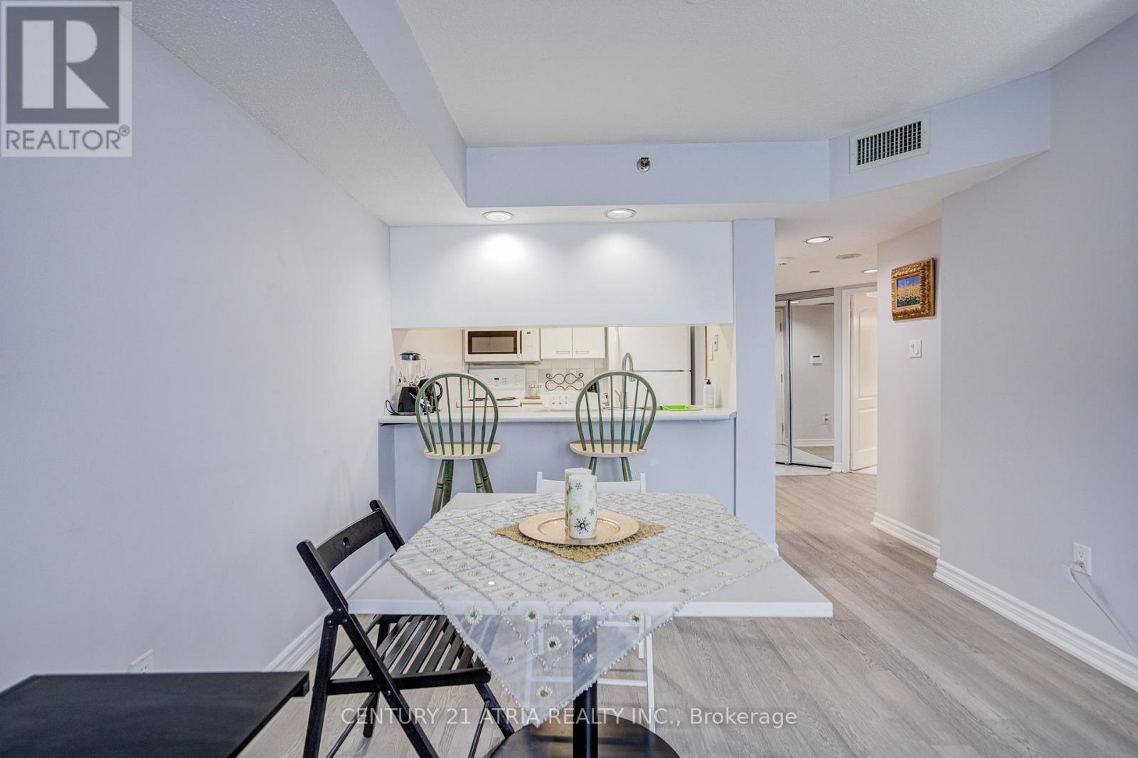 2002 - 38 Elm Street, Toronto (Bay Street Corridor), Ontario  M5G 2K5 - Photo 24 - C12822534