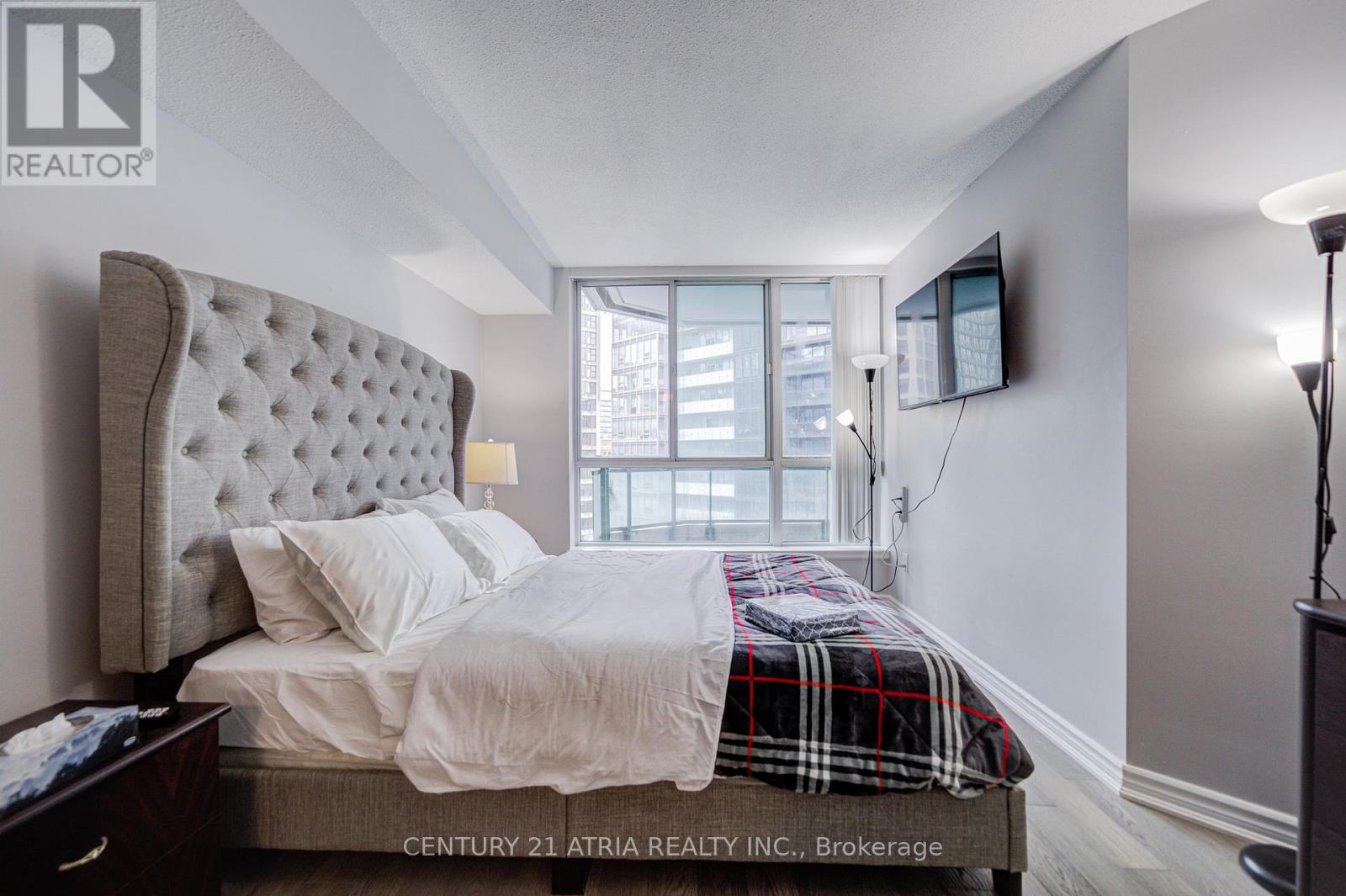 2002 - 38 Elm Street, Toronto (Bay Street Corridor), Ontario  M5G 2K5 - Photo 29 - C12822534