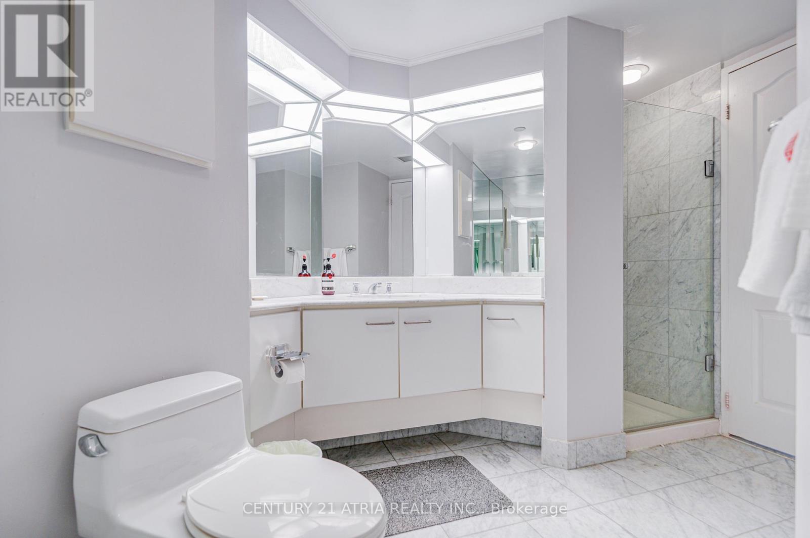 2002 - 38 Elm Street, Toronto (Bay Street Corridor), Ontario  M5G 2K5 - Photo 35 - C12822534