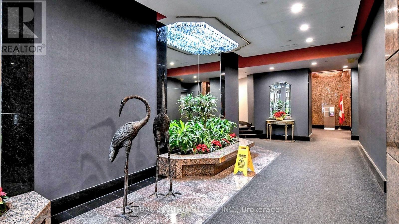 2002 - 38 Elm Street, Toronto (Bay Street Corridor), Ontario  M5G 2K5 - Photo 39 - C12822534