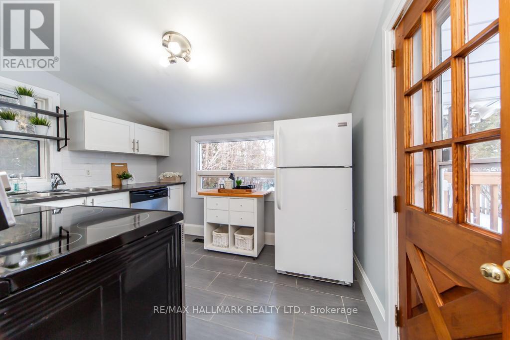 207 Verdun Road, Oshawa, Ontario  L1H 5T1 - Photo 6 - E12822468