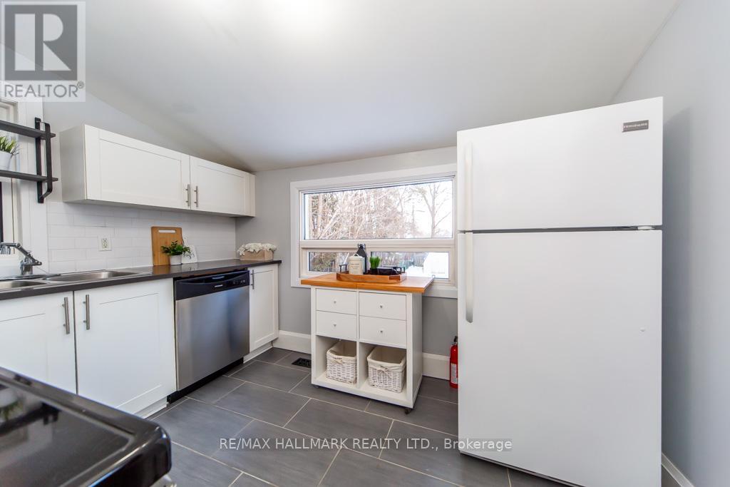 207 Verdun Road, Oshawa, Ontario  L1H 5T1 - Photo 7 - E12822468