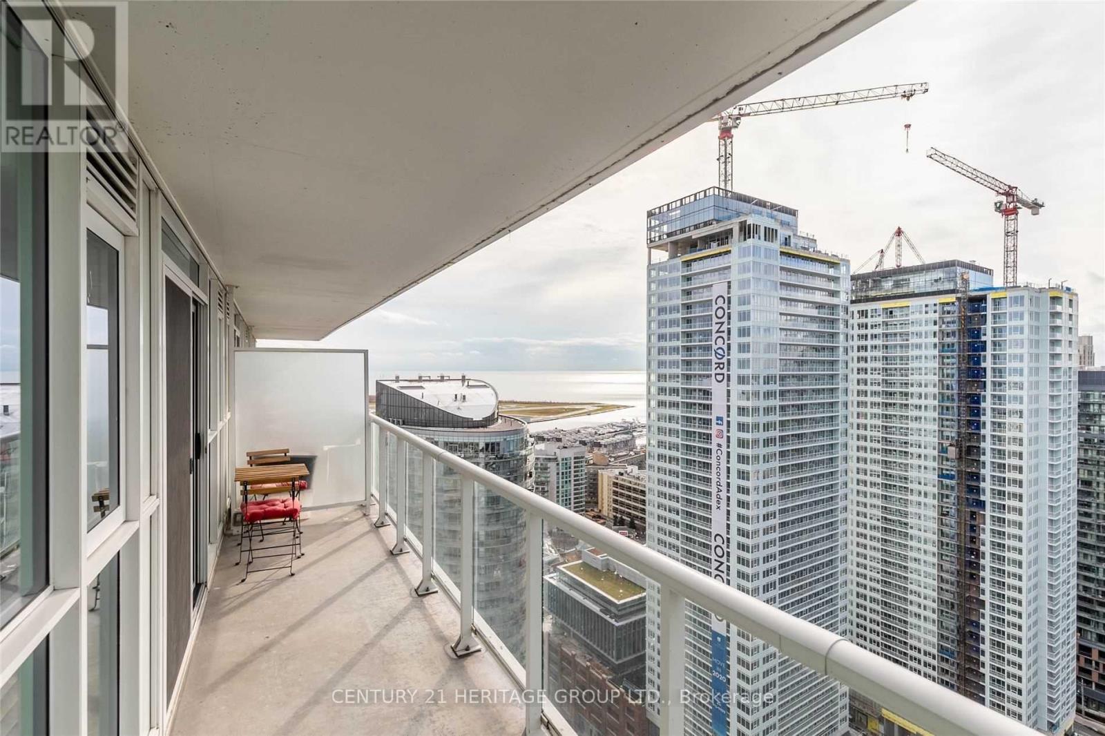 3810 - 75 Queens Wharf Road, Toronto, Ontario  M5V 0J8 - Photo 14 - C12813472