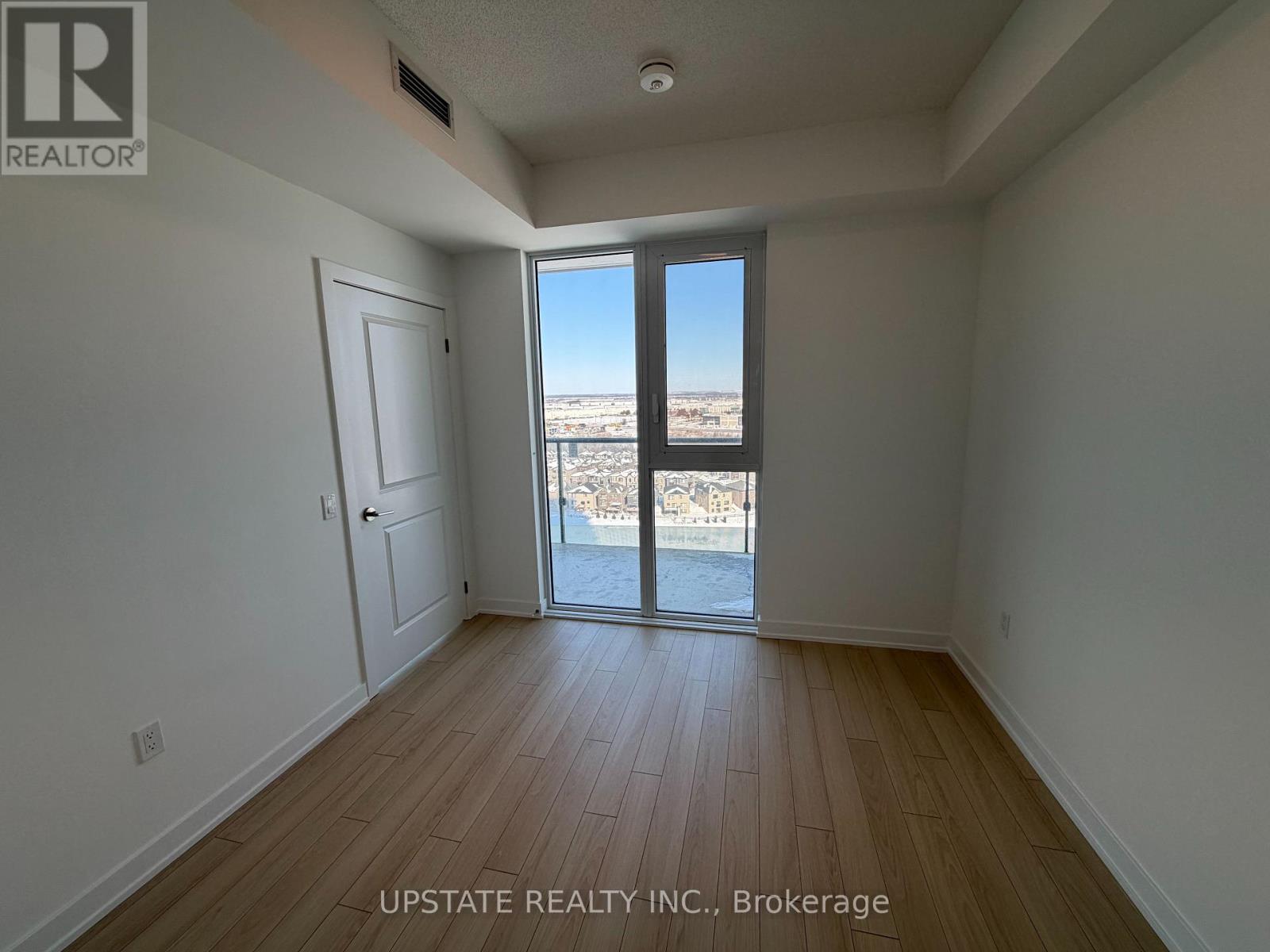 1409 - 15 Skyridge Drive, Brampton, Ontario  L6P 4S3 - Photo 4 - W12821062