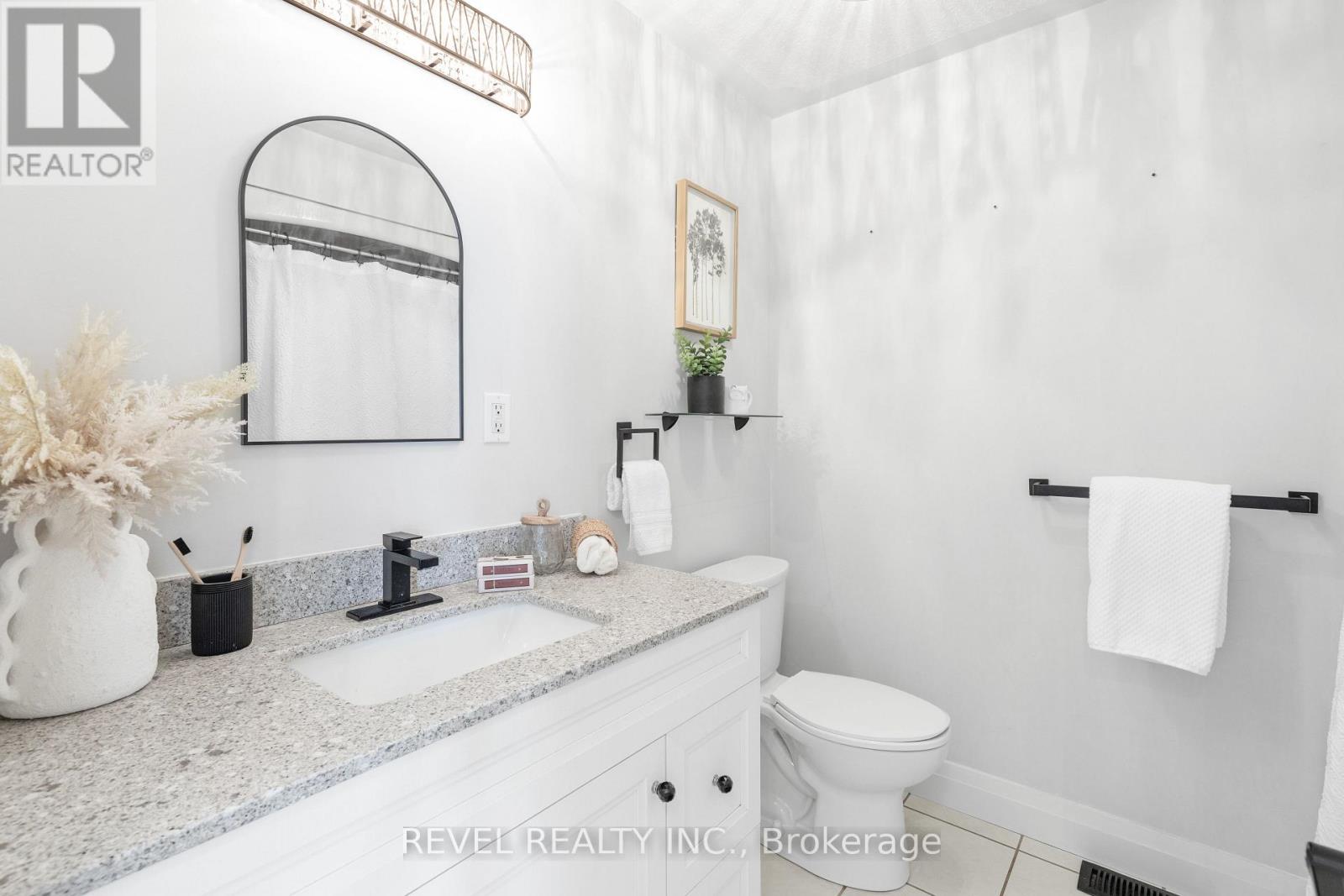 1578 Sturgeon Road, Kawartha Lakes, Ontario  K0M 1L0 - Photo 24 - X12822038