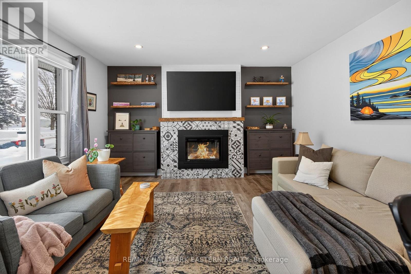 98 Arthur Avenue, Peterborough (Otonabee Ward 1), Ontario  K9J 5X8 - Photo 15 - X12822540