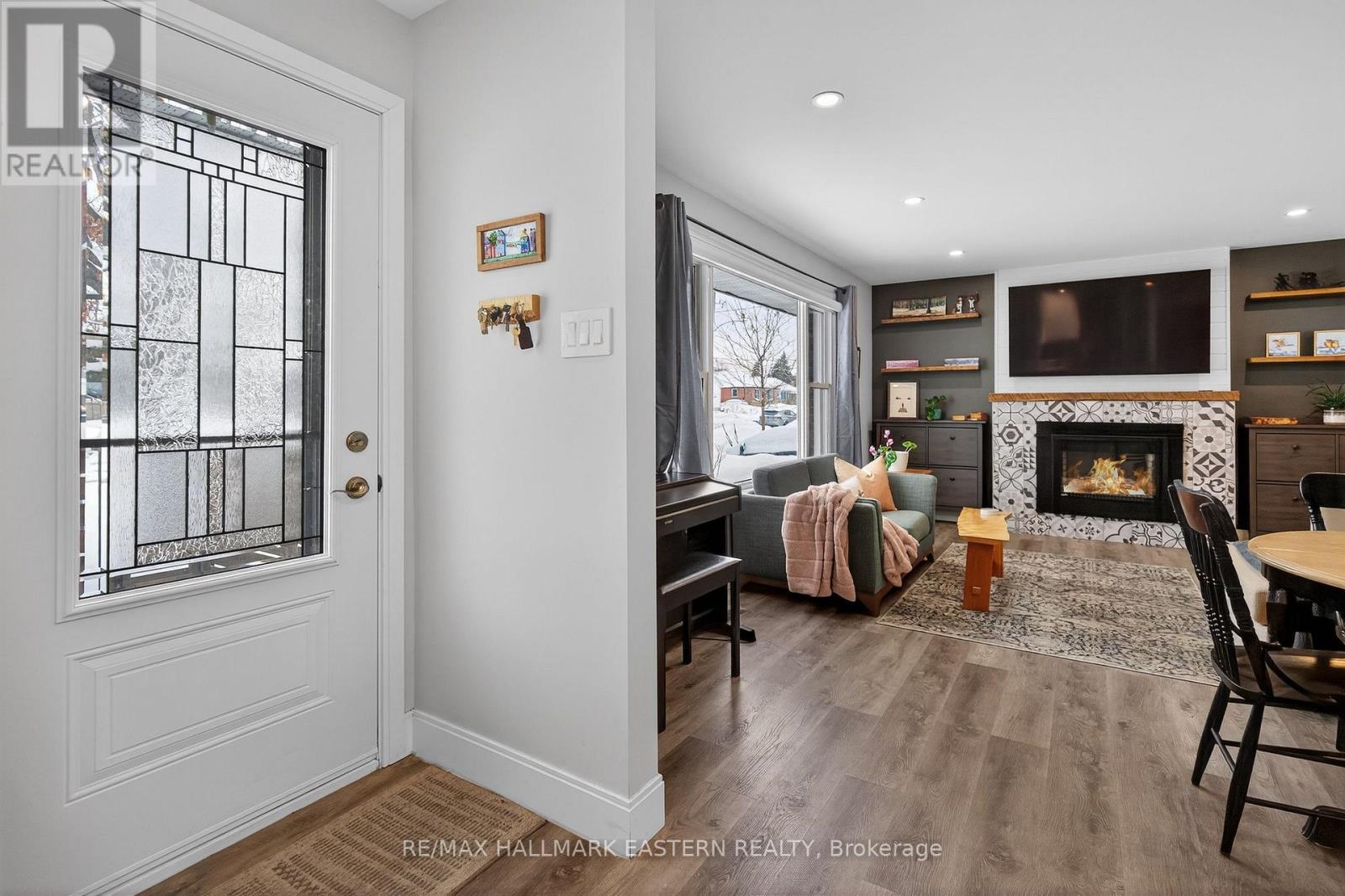 98 Arthur Avenue, Peterborough (Otonabee Ward 1), Ontario  K9J 5X8 - Photo 14 - X12822540