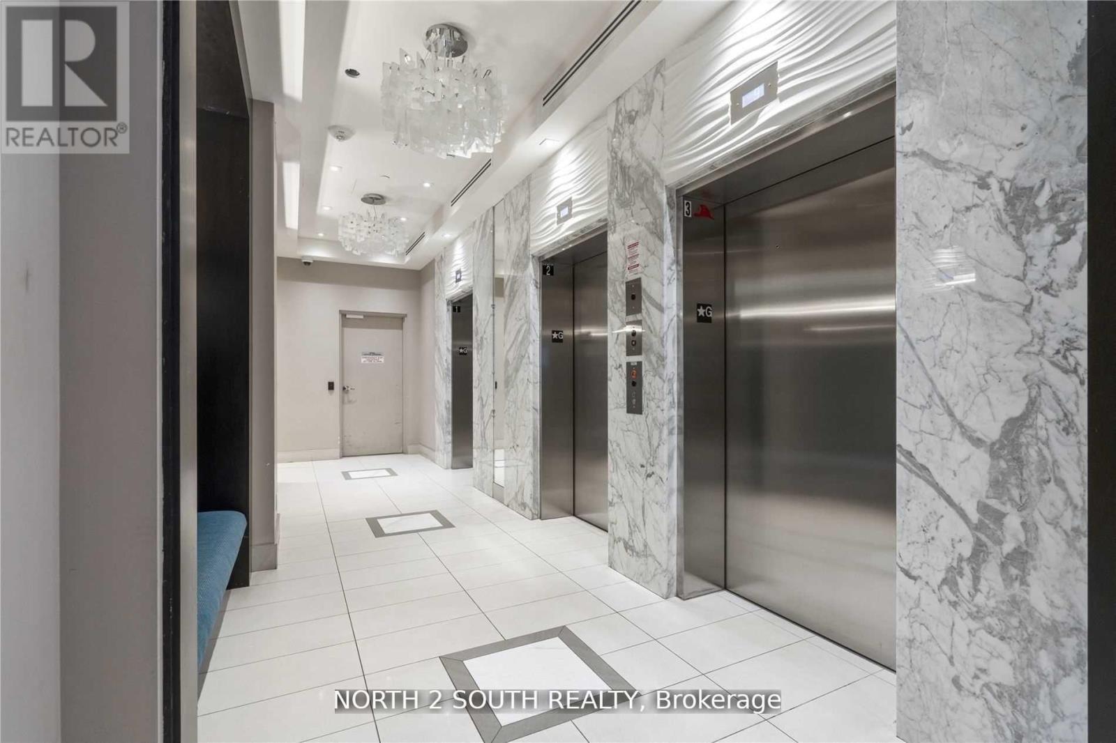 509a - 9608 Yonge Street, Richmond Hill, Ontario  L4C 0X4 - Photo 4 - N12822428