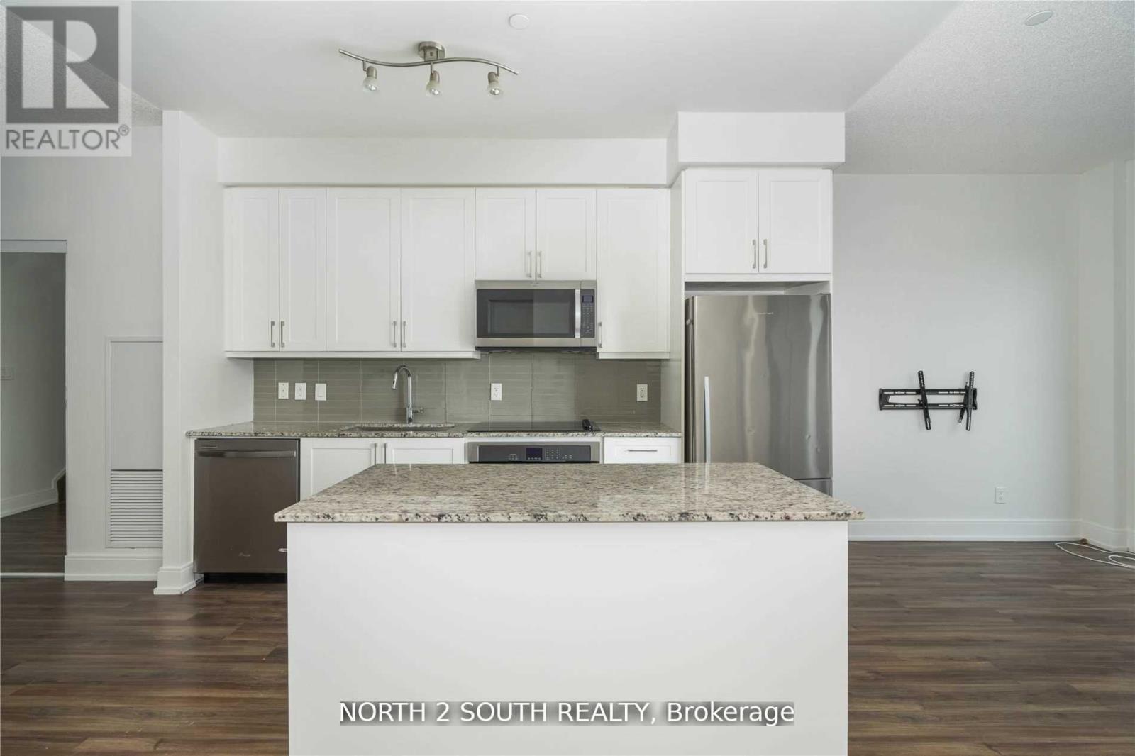 509a - 9608 Yonge Street, Richmond Hill, Ontario  L4C 0X4 - Photo 8 - N12822428