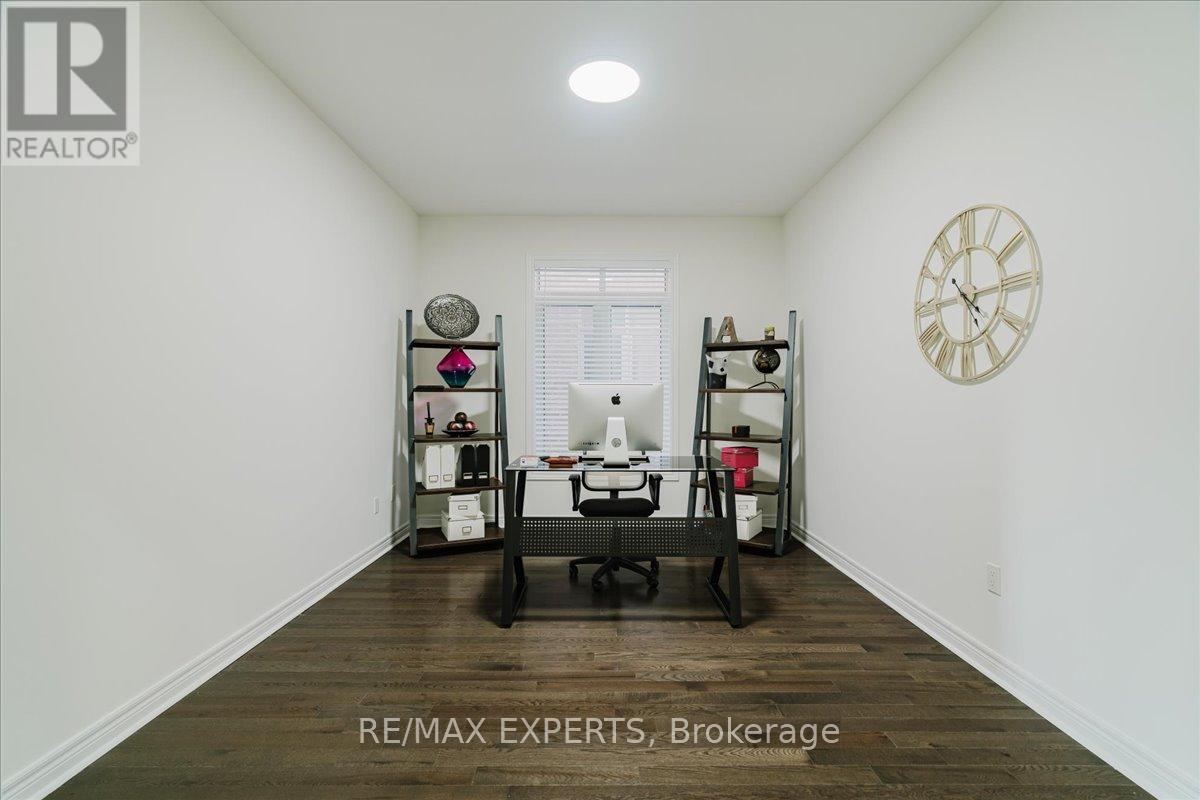 43 Lewis Avenue, Bradford West Gwillimbury (Bradford), Ontario  L3Z 0X2 - Photo 11 - N12822454