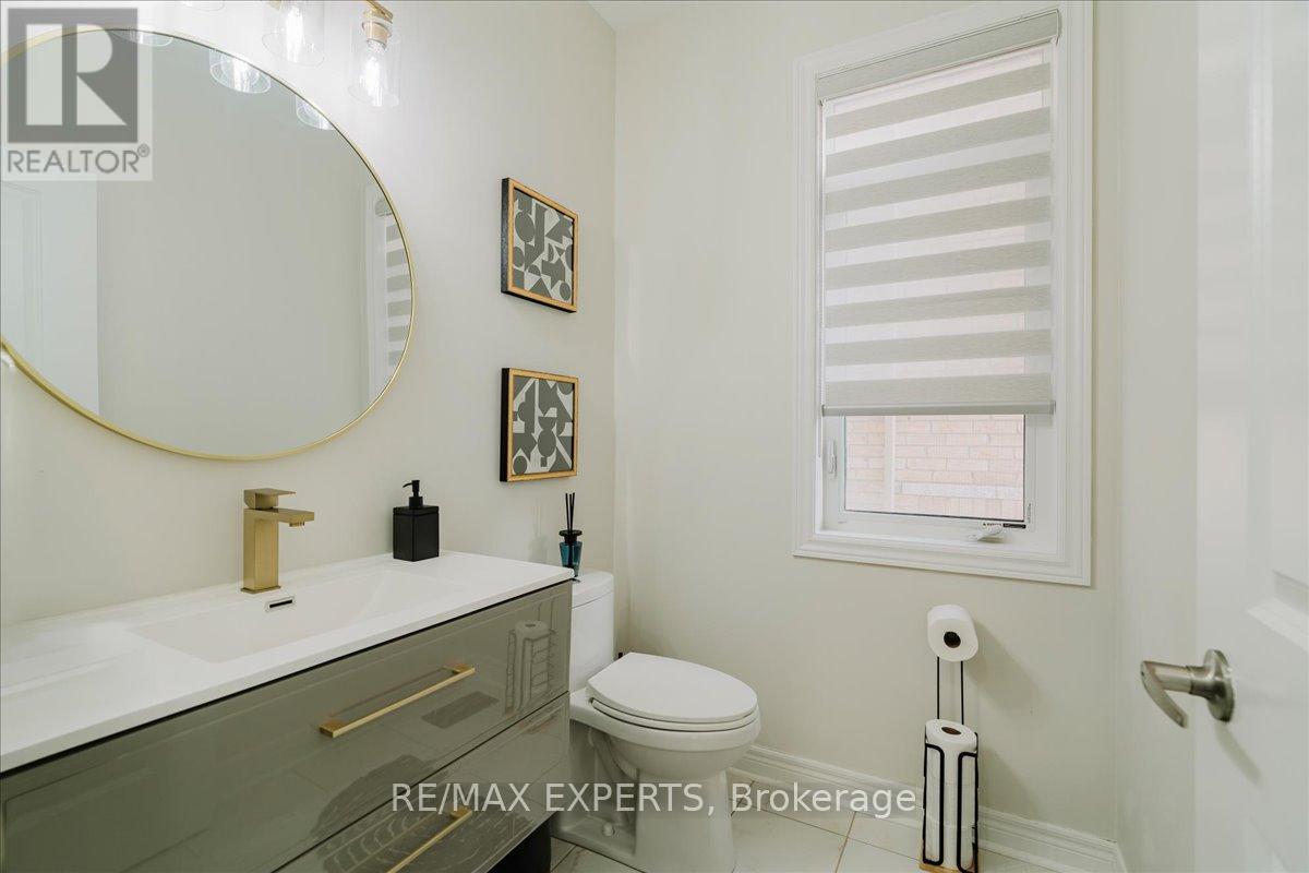 43 Lewis Avenue, Bradford West Gwillimbury (Bradford), Ontario  L3Z 0X2 - Photo 23 - N12822454