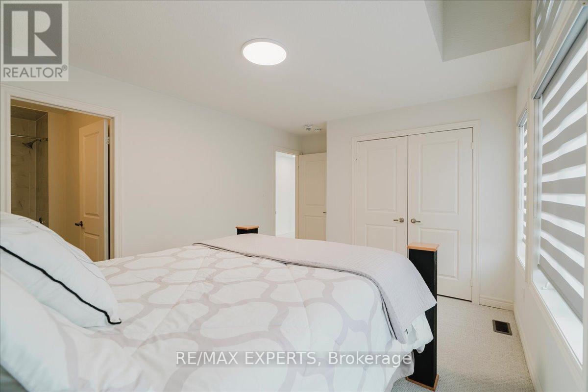 43 Lewis Avenue, Bradford West Gwillimbury (Bradford), Ontario  L3Z 0X2 - Photo 40 - N12822454