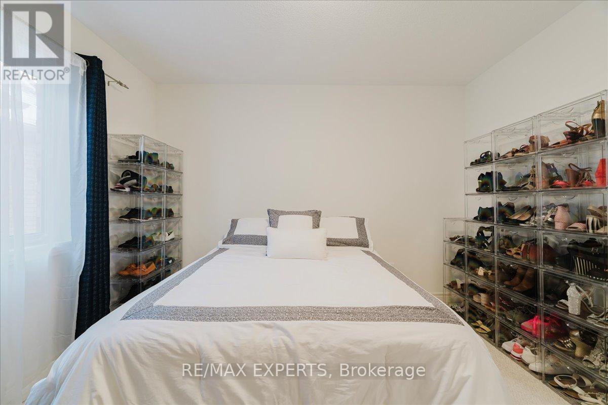 43 Lewis Avenue, Bradford West Gwillimbury (Bradford), Ontario  L3Z 0X2 - Photo 43 - N12822454