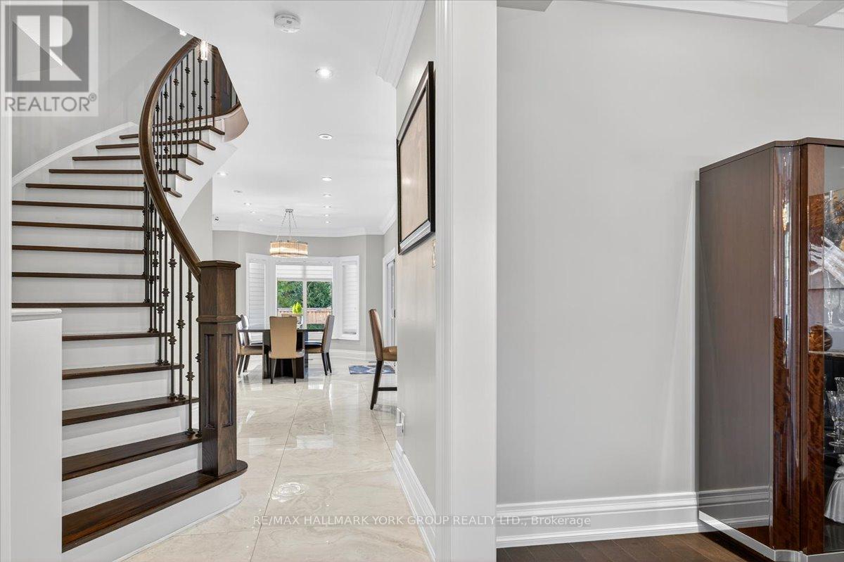 16 Woodland Trail Court, Vaughan, Ontario  L4L 9H9 - Photo 9 - N12822490