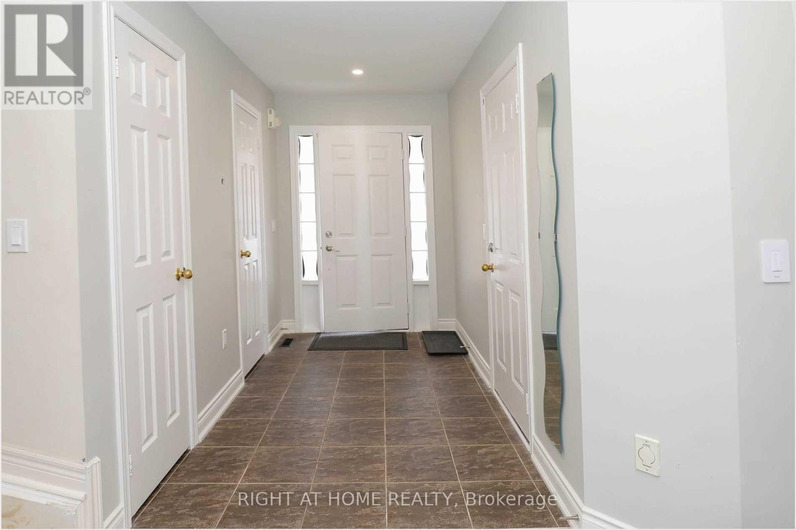 62 Northside Road, Markham, Ontario  L6E 1S5 - Photo 2 - N12822528