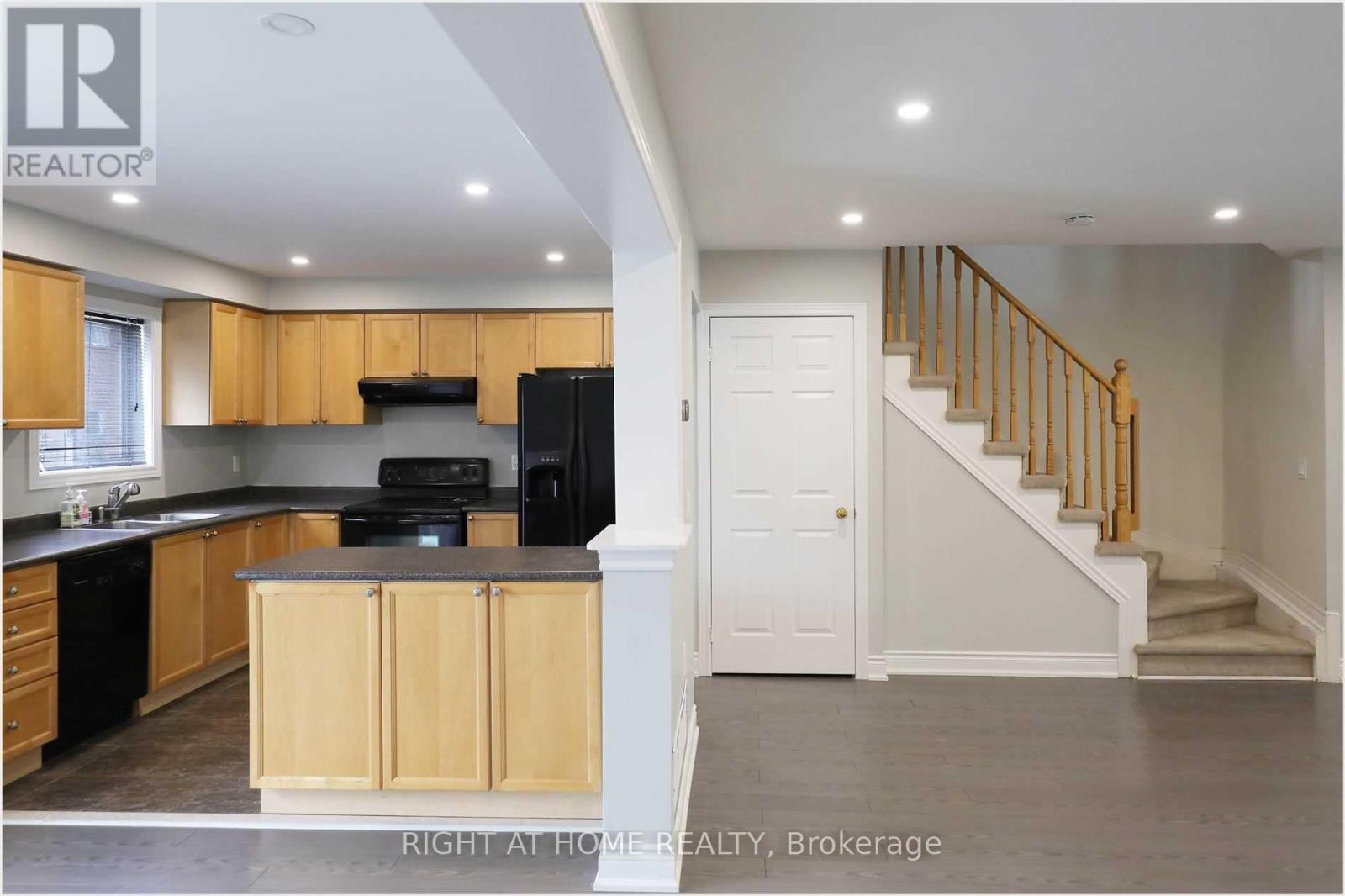 62 Northside Road, Markham, Ontario  L6E 1S5 - Photo 4 - N12822528