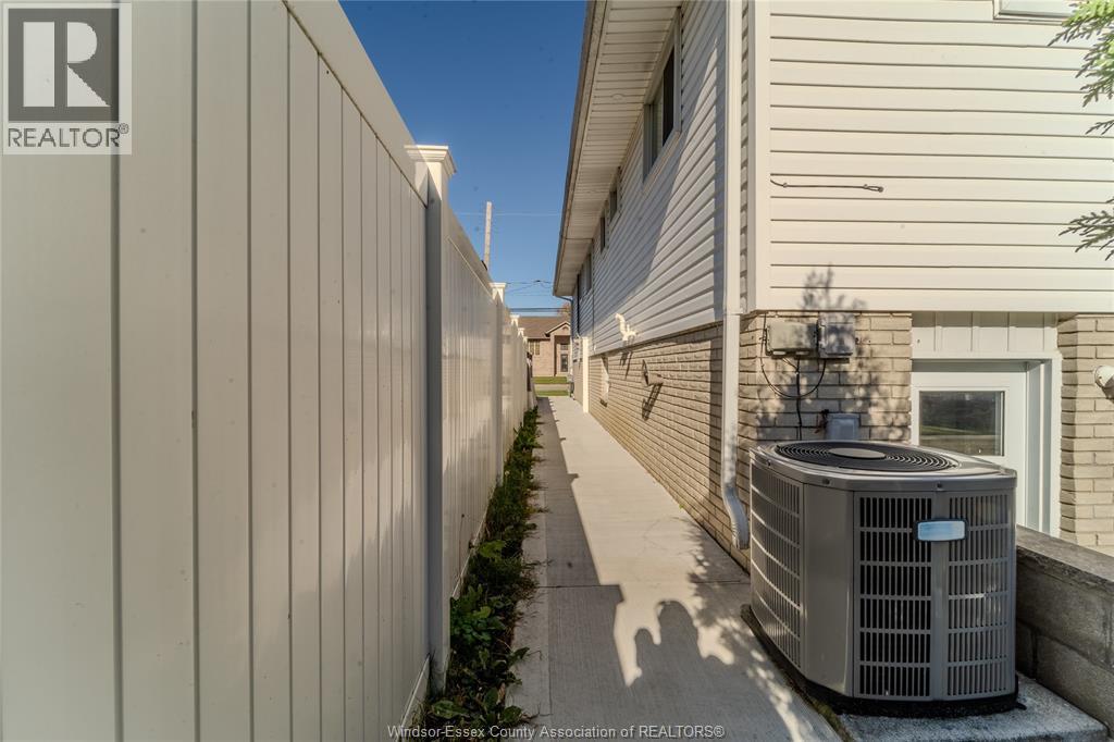 5935 Rose Street Unit# Lower, Windsor, Ontario  N8T 3E2 - Photo 2 - 26003944