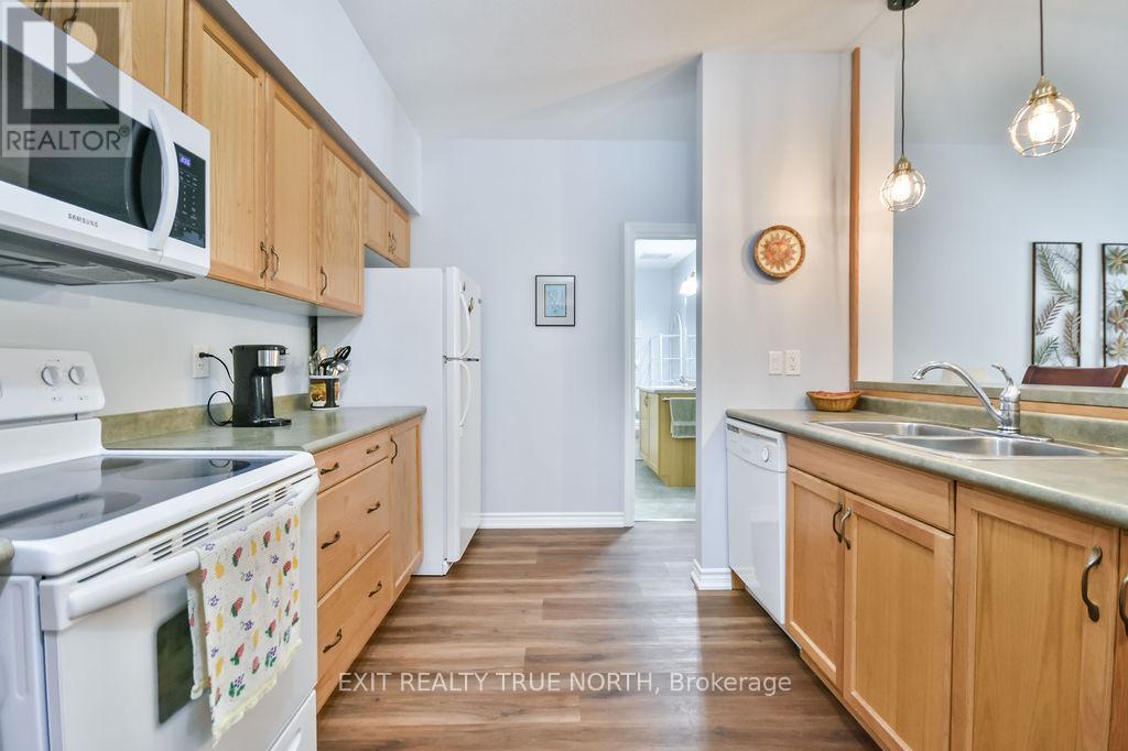 107 - 19b Yonge Street N, Springwater, Ontario  L0L 1P0 - Photo 5 - S12822388