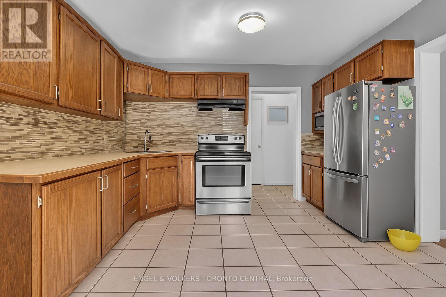 2165 Town Line, Severn, Ontario  L0K 1E0 - Photo 11 - S12822472