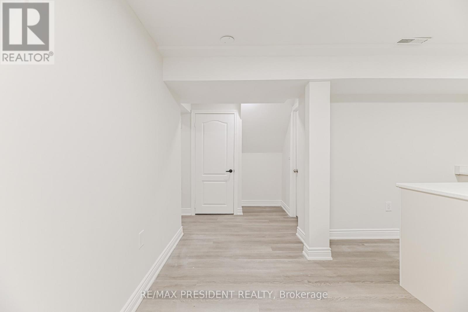 4 Lawnview Court, Brampton, Ontario  L7G 1T4 - Photo 44 - W12822372