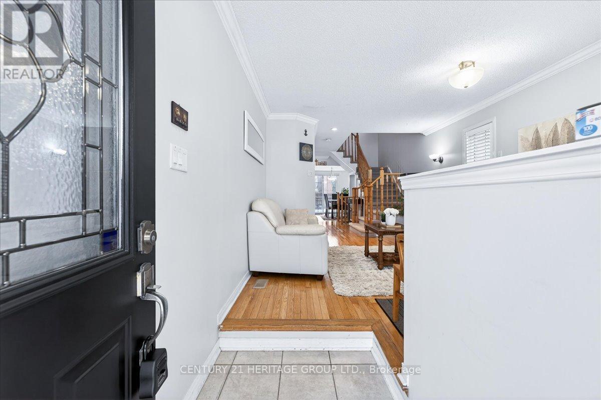 209 Fitzgerald Crescent, Milton, Ontario  L9T 5Y5 - Photo 4 - W12822374