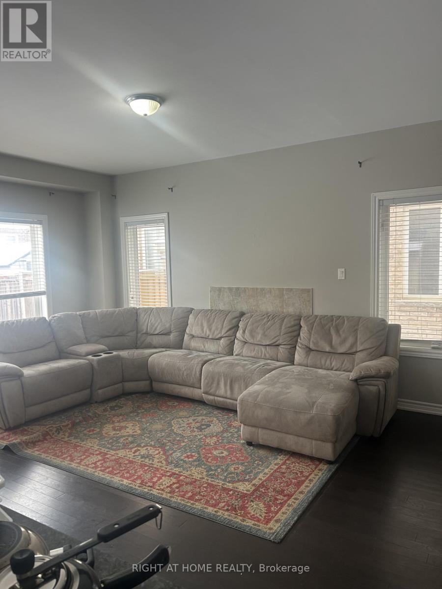 68 Thornbush Boulevard, Brampton, Ontario  L7A 4K1 - Photo 3 - W12822376