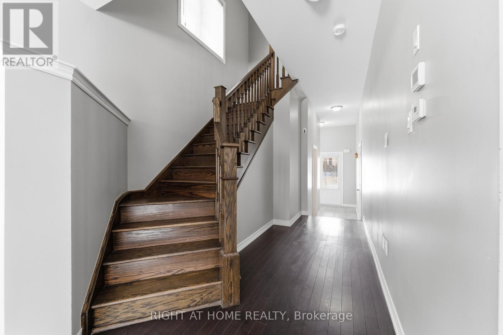 68 Thornbush Boulevard, Brampton, Ontario  L7A 4K1 - Photo 6 - W12822376