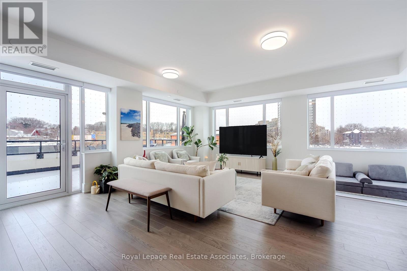 219 - 259 The Kingsway, Toronto, Ontario  M9A 0G2 - Photo 10 - W12822418