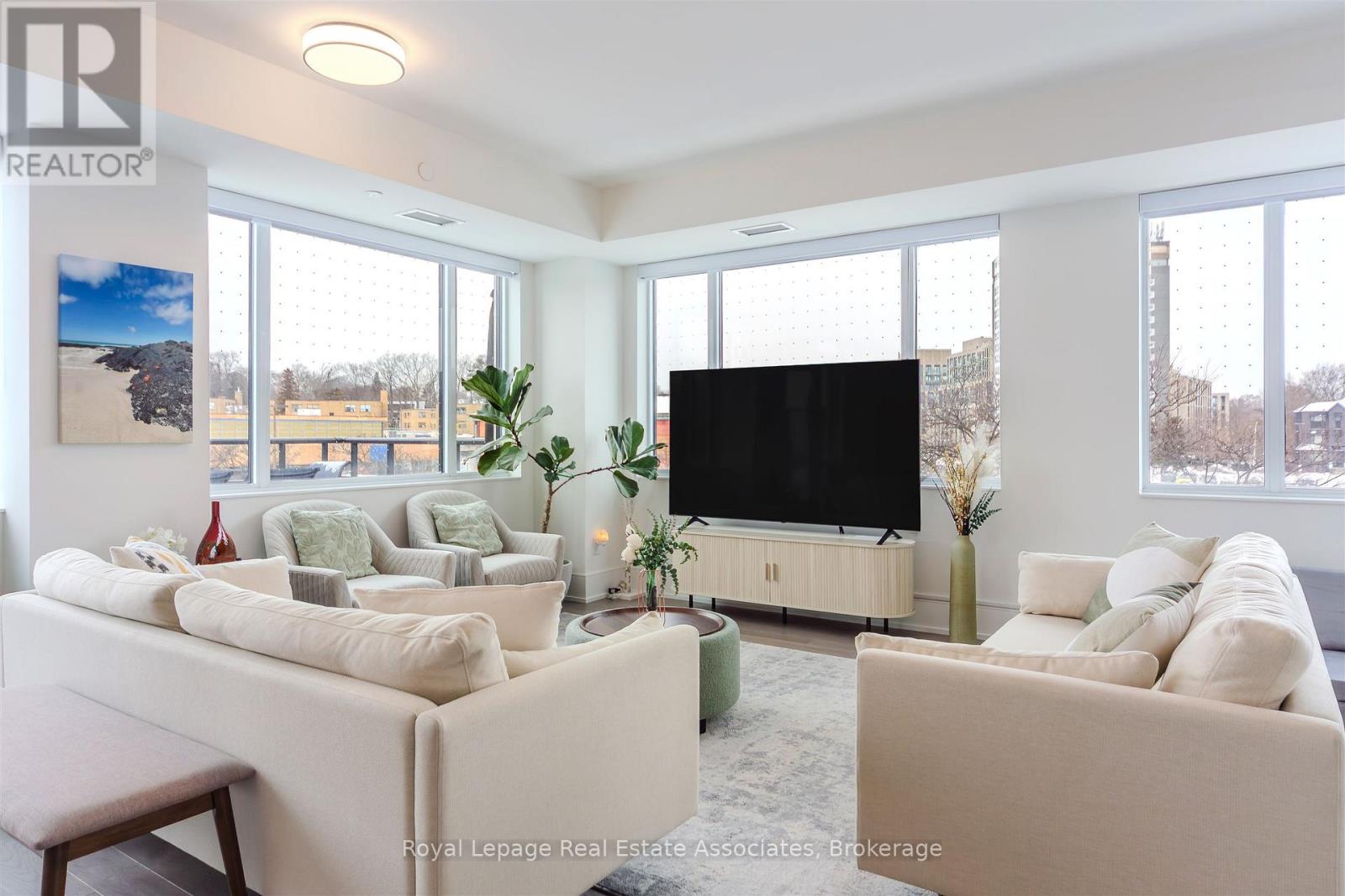 219 - 259 The Kingsway, Toronto, Ontario  M9A 0G2 - Photo 11 - W12822418