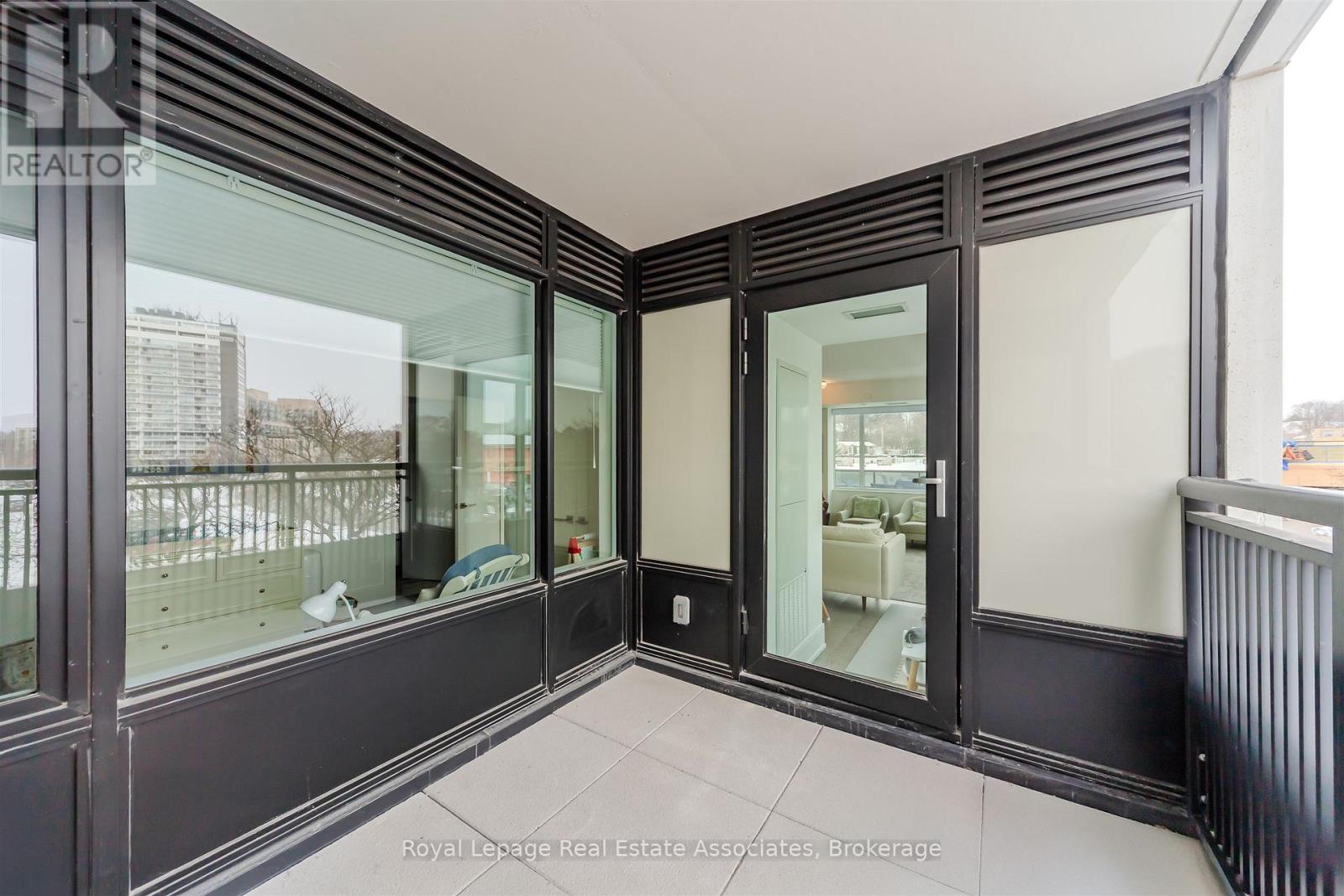 219 - 259 The Kingsway, Toronto, Ontario  M9A 0G2 - Photo 28 - W12822418