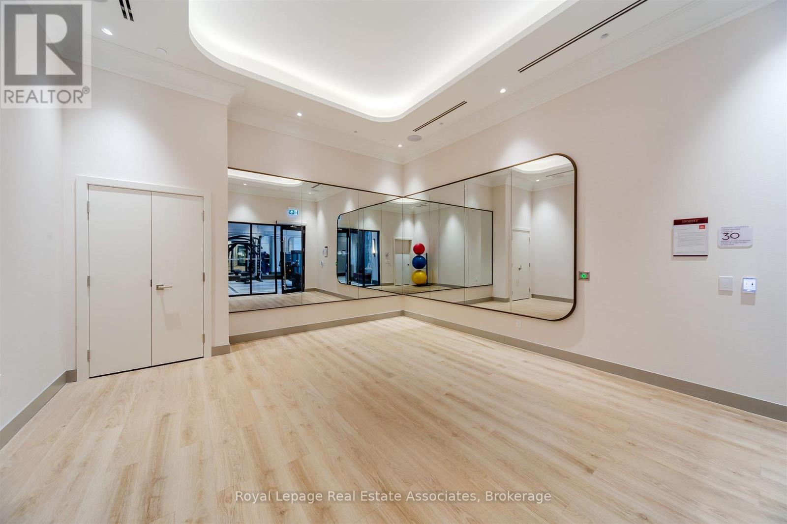 219 - 259 The Kingsway, Toronto, Ontario  M9A 0G2 - Photo 37 - W12822418