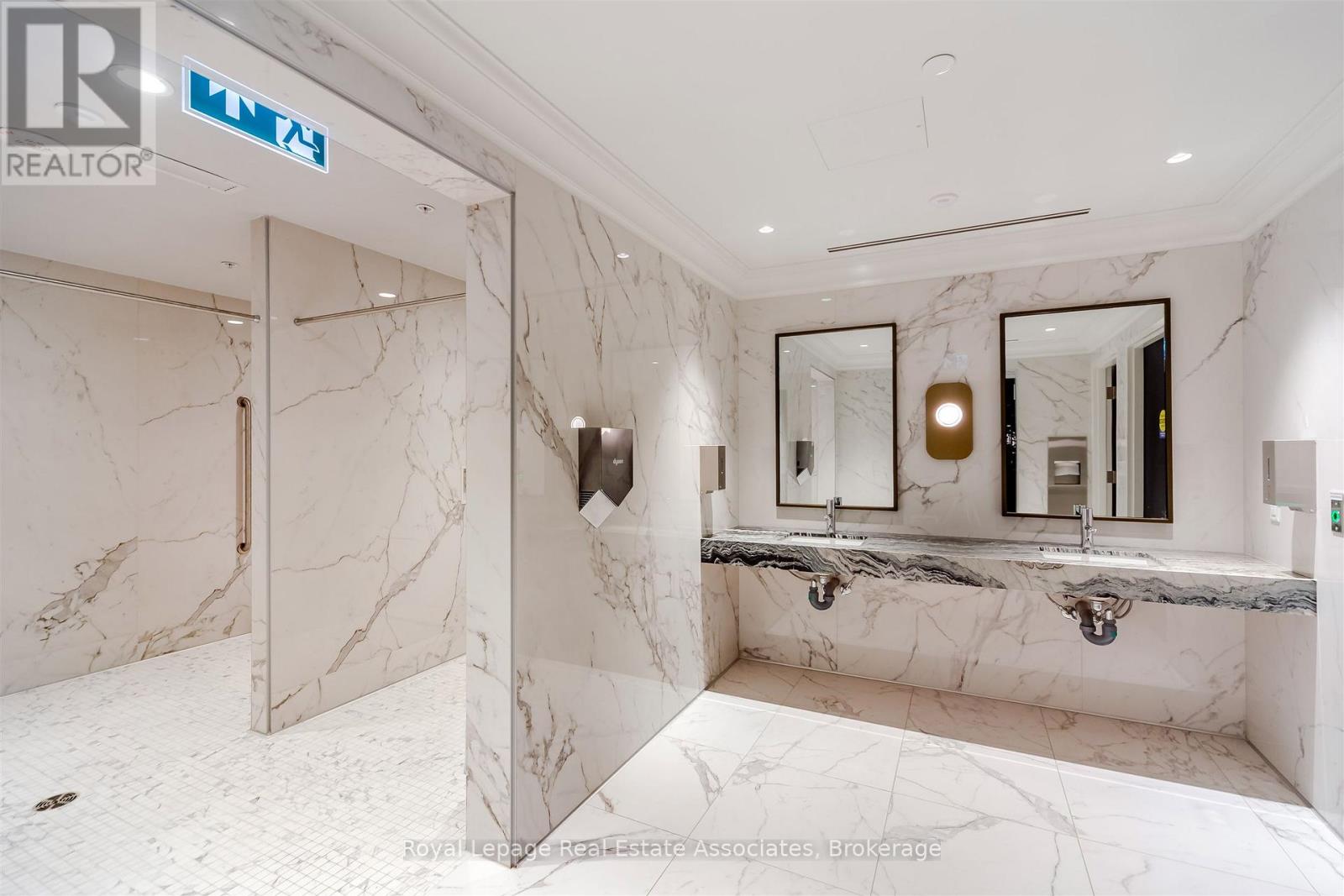 219 - 259 The Kingsway, Toronto, Ontario  M9A 0G2 - Photo 39 - W12822418