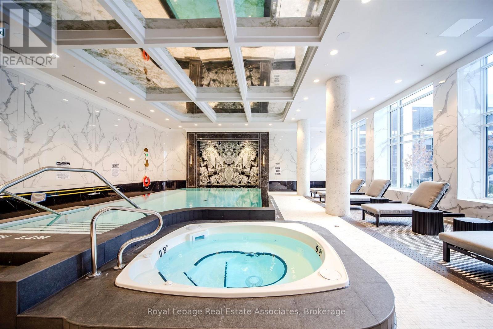 219 - 259 The Kingsway, Toronto, Ontario  M9A 0G2 - Photo 42 - W12822418