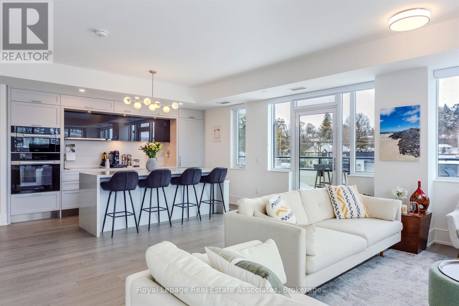 219 - 259 The Kingsway, Toronto, Ontario  M9A 0G2 - Photo 8 - W12822418