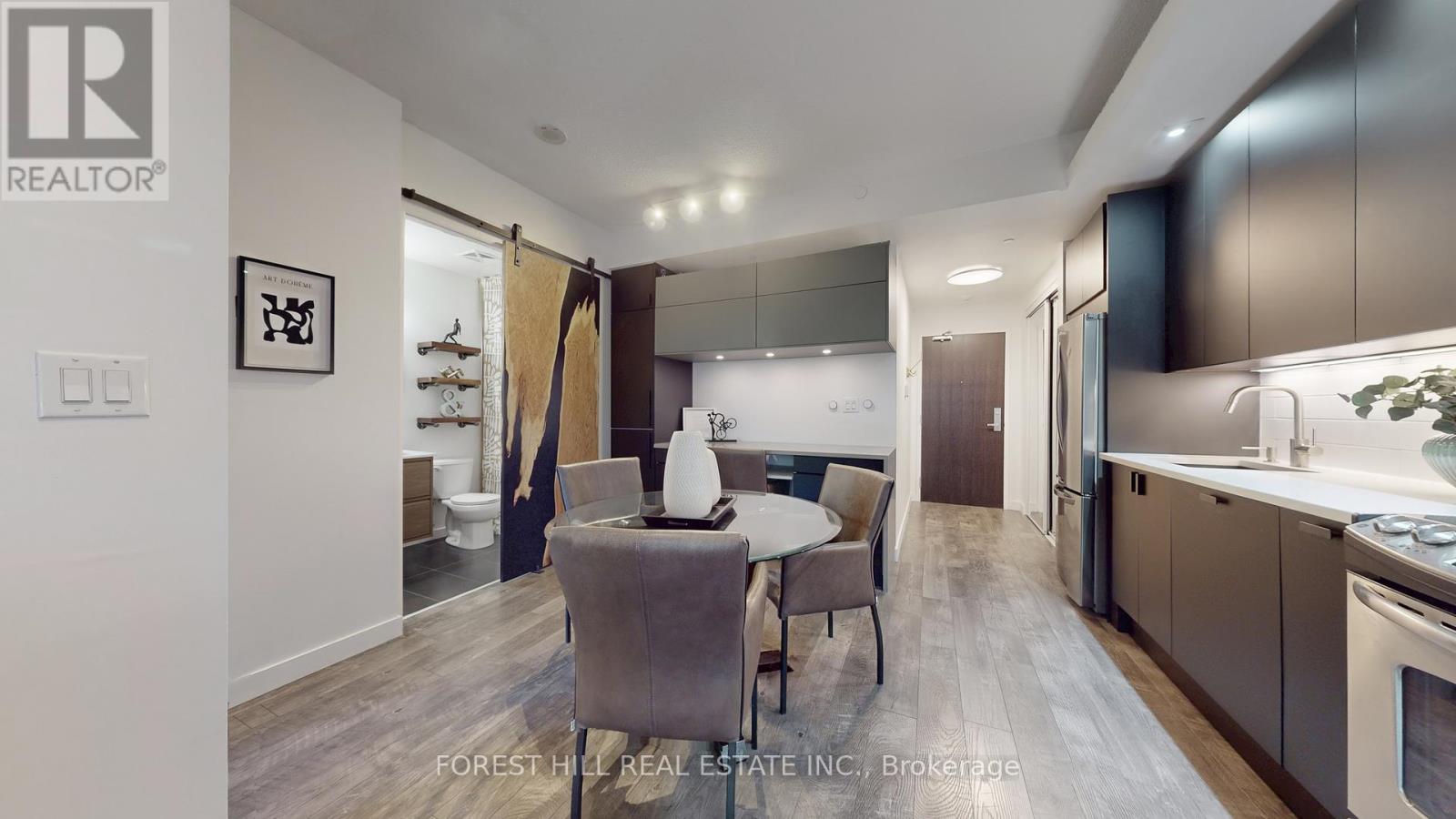 434 - 165 Legion Road N, Toronto, Ontario  M8Y 0A1 - Photo 4 - W12822444