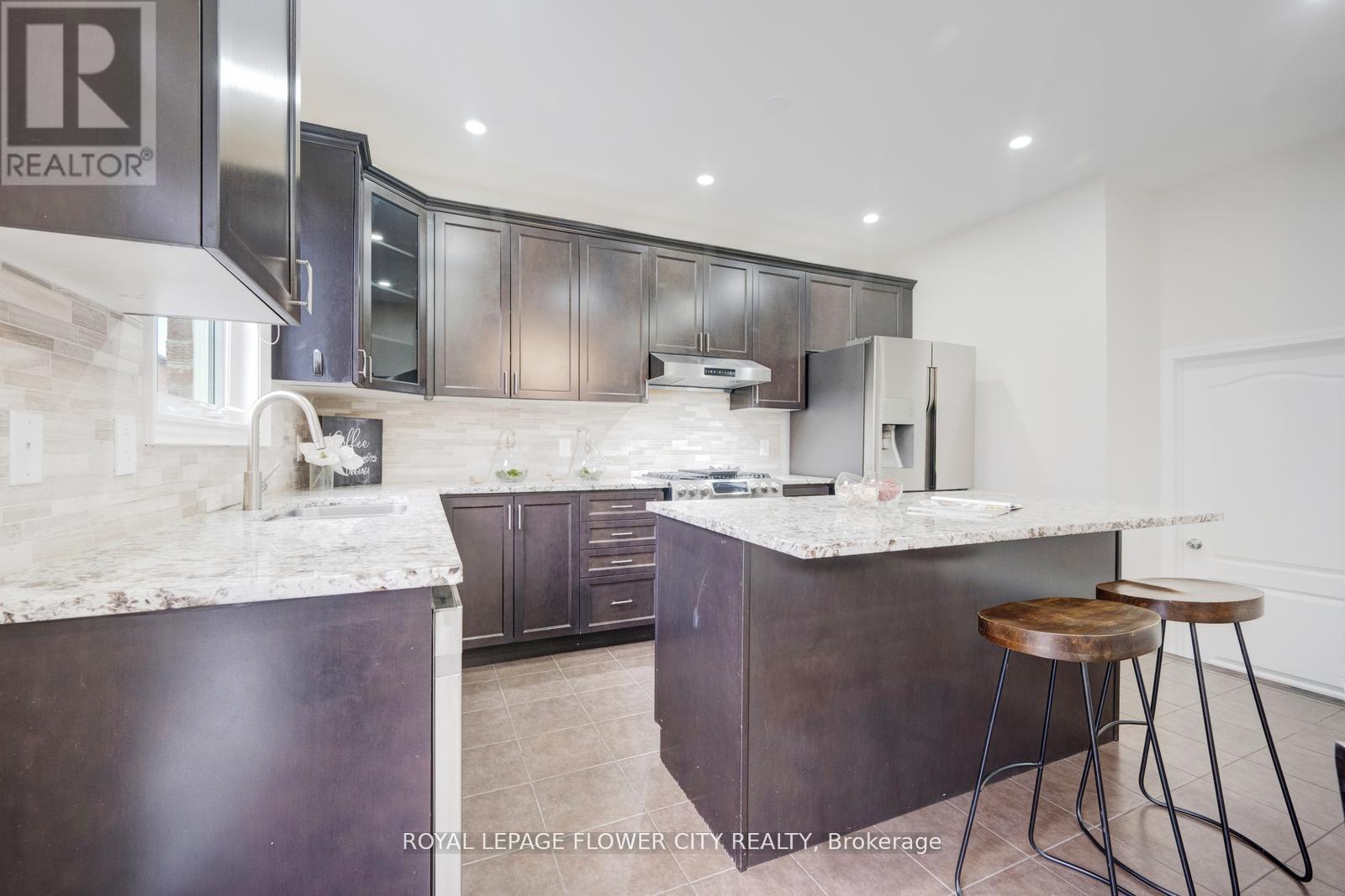 6 Villadowns Trail, Brampton, Ontario  L6R 3V5 - Photo 14 - W12822462